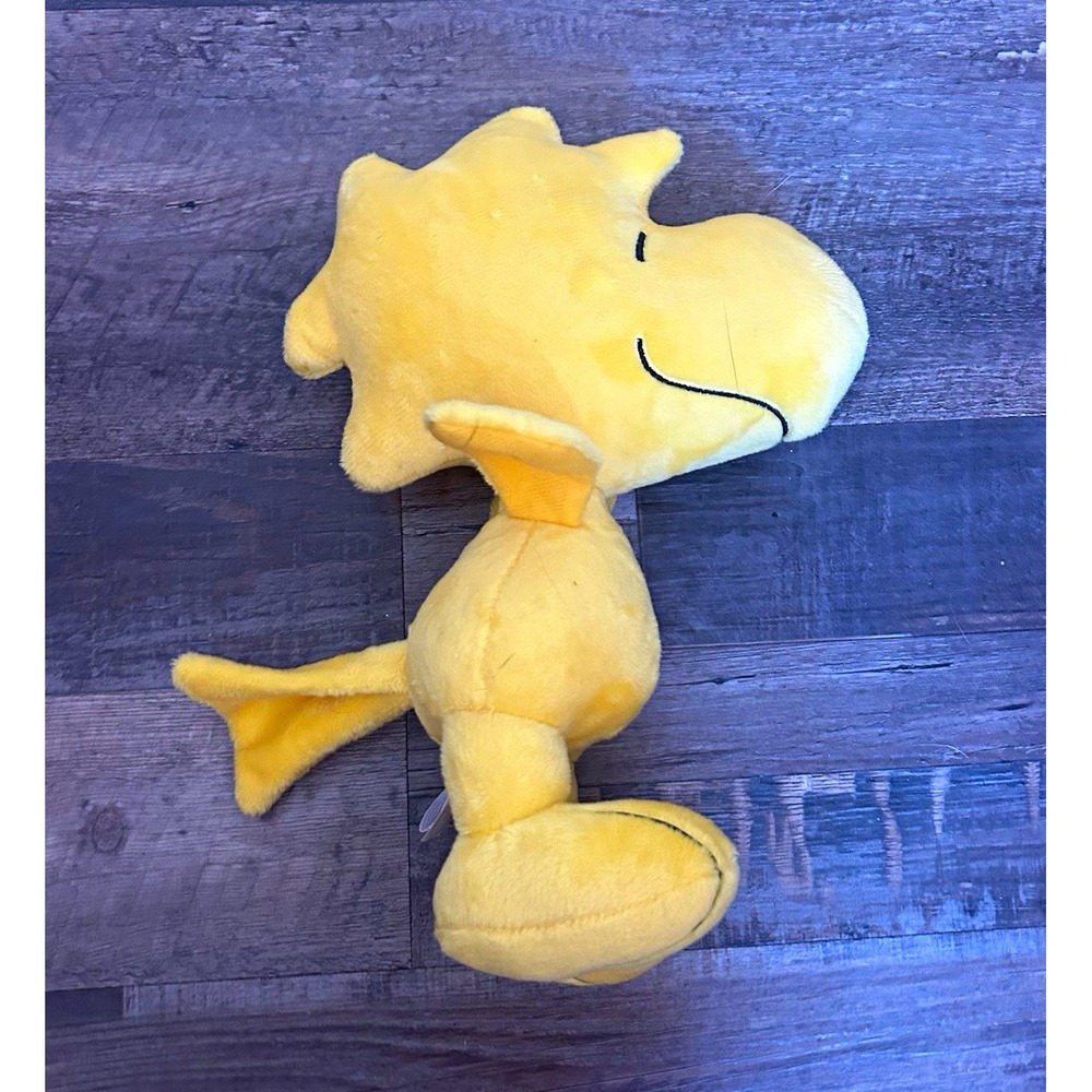 Knott's Berry Farm Peanuts Woodstock Bird Plush Stuffed Animal Yellow